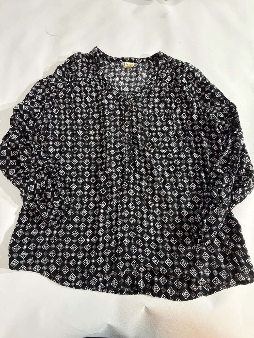 Faded Glory Geometric Print Long Sleeve Rayon Blouse 1X 16W